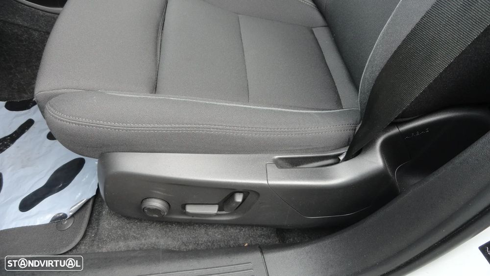 Volvo XC 40 Recharge Plus - 13