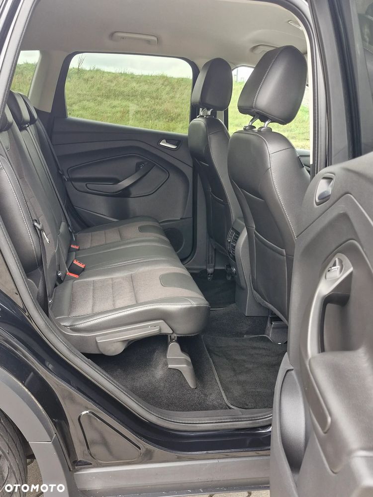 Ford Kuga 2.0 TDCi 2x4 Titanium - 17