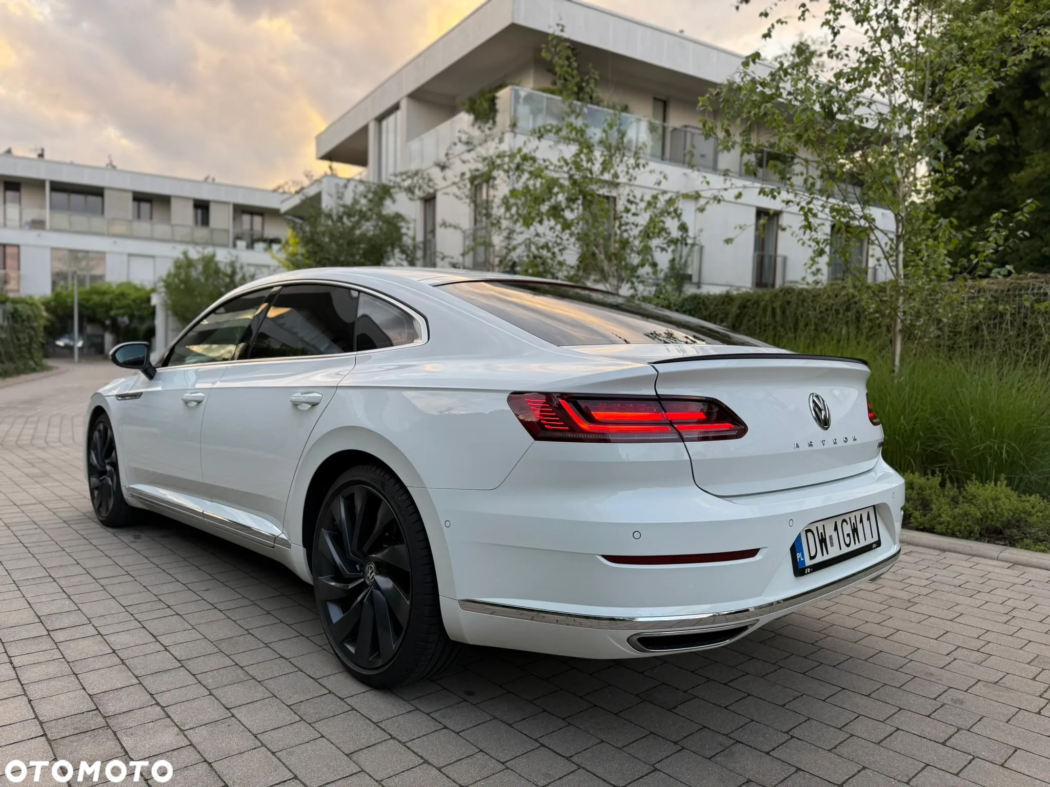 Volkswagen Arteon 2.0 TDI Bi-Turbo SCR 4Mot R-Line Edition DSG - 3