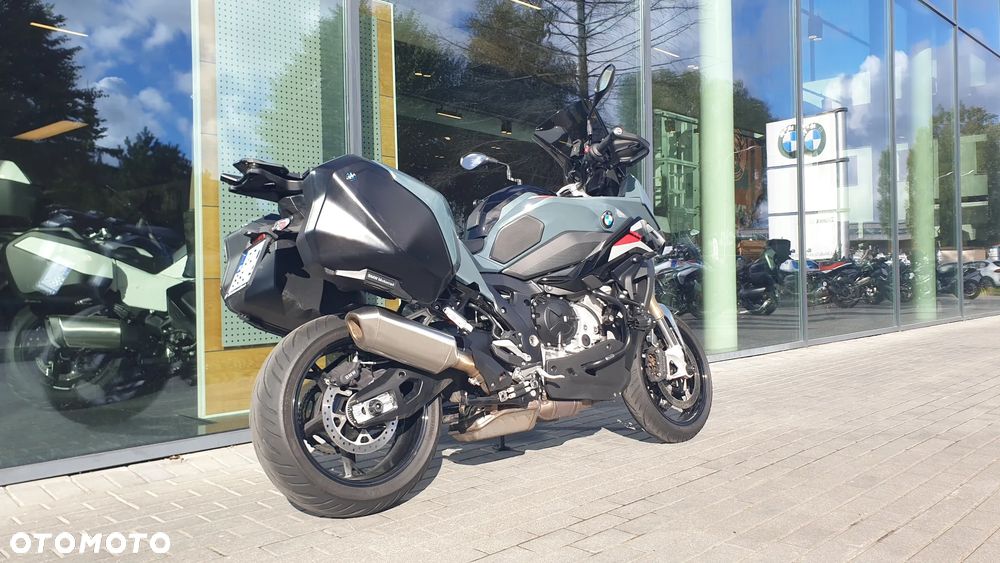 BMW XR - 12