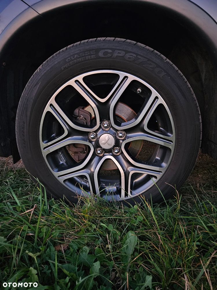 Mitsubishi Outlander 2.2 DID Intense + 4WD - 7