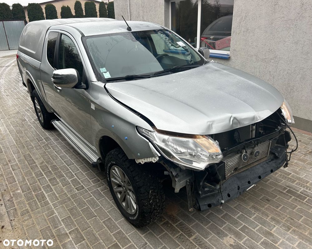 Mitsubishi L200 Pick Up 4x4 S&S Club Cab Diamant Edition - 6