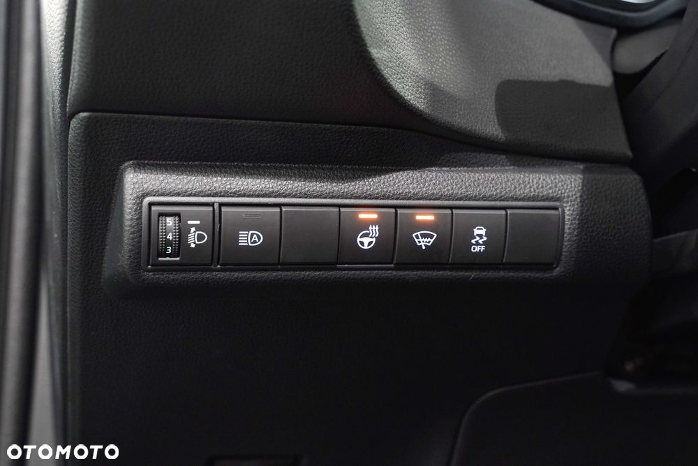 Suzuki Swace 1.8 Hybrid Premium Plus CVT - 13