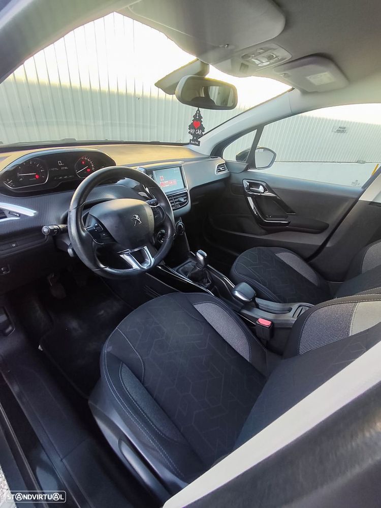 Peugeot 2008 - 7