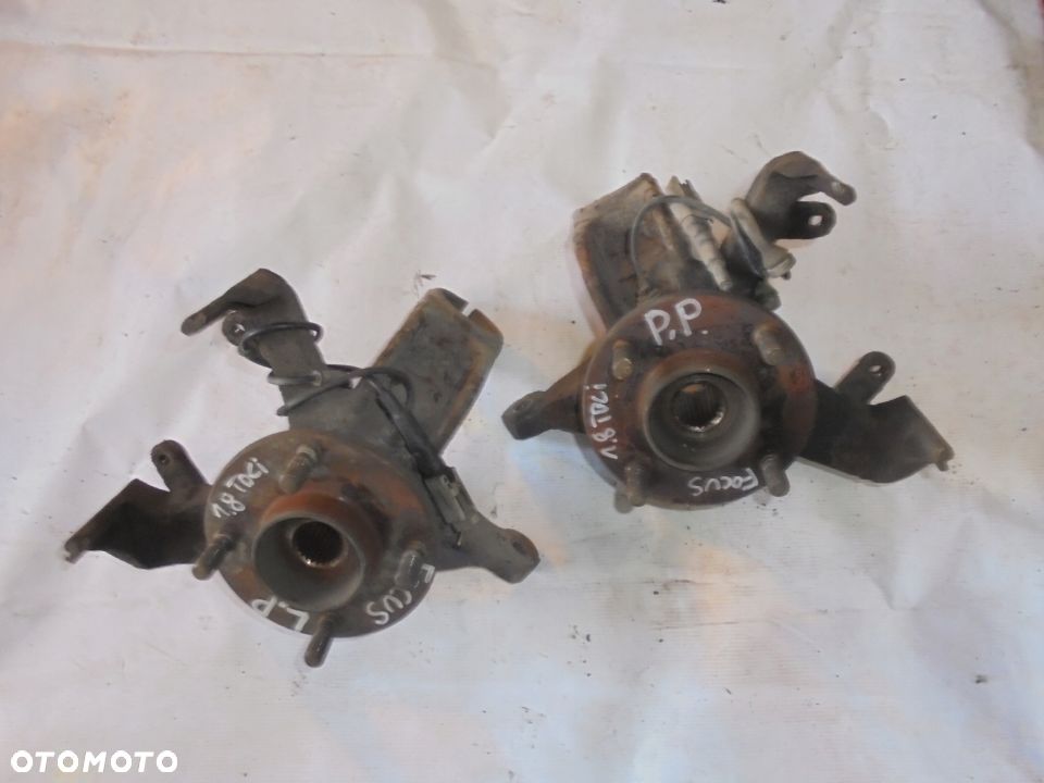 ZWROTNICA PIASTA PRAWA PRZOD FOCUS MK1 1.8 TDCI - 1