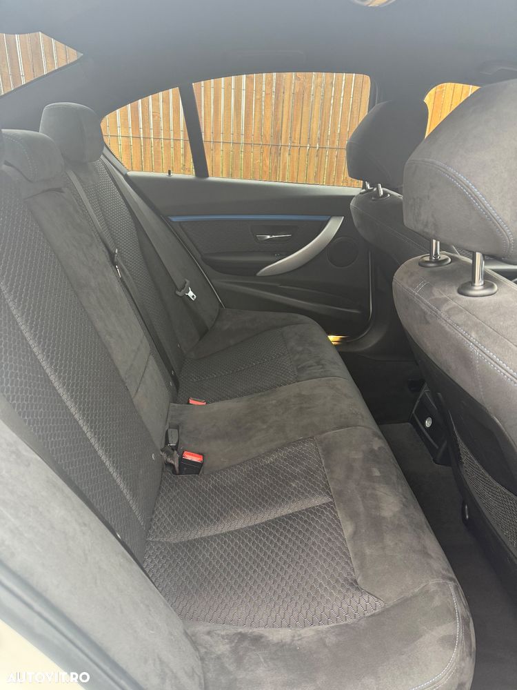 BMW Seria 3 330e iPerformance M Sport - 5