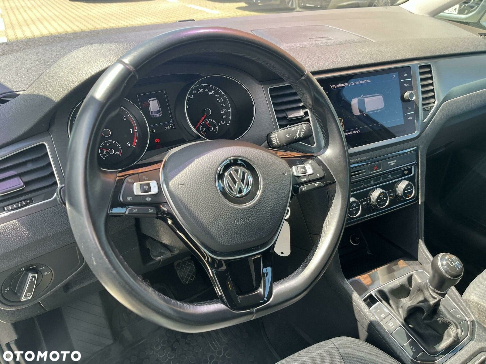 Volkswagen Golf Sportsvan VII SV 1.0 TSI Comfortline - 10