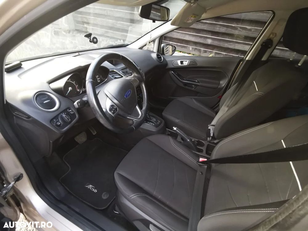 Ford Fiesta 1.0 Powershift Titanium - 3