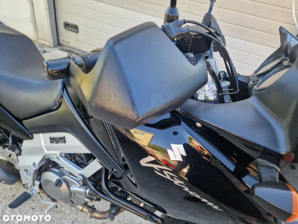 Suzuki V-STROM - 15