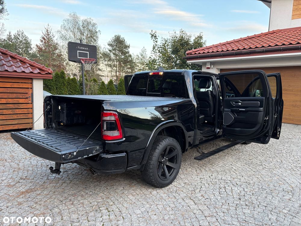Dodge RAM 1500 5.7 4x4 - 18