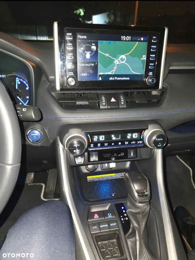Toyota RAV4 - 22