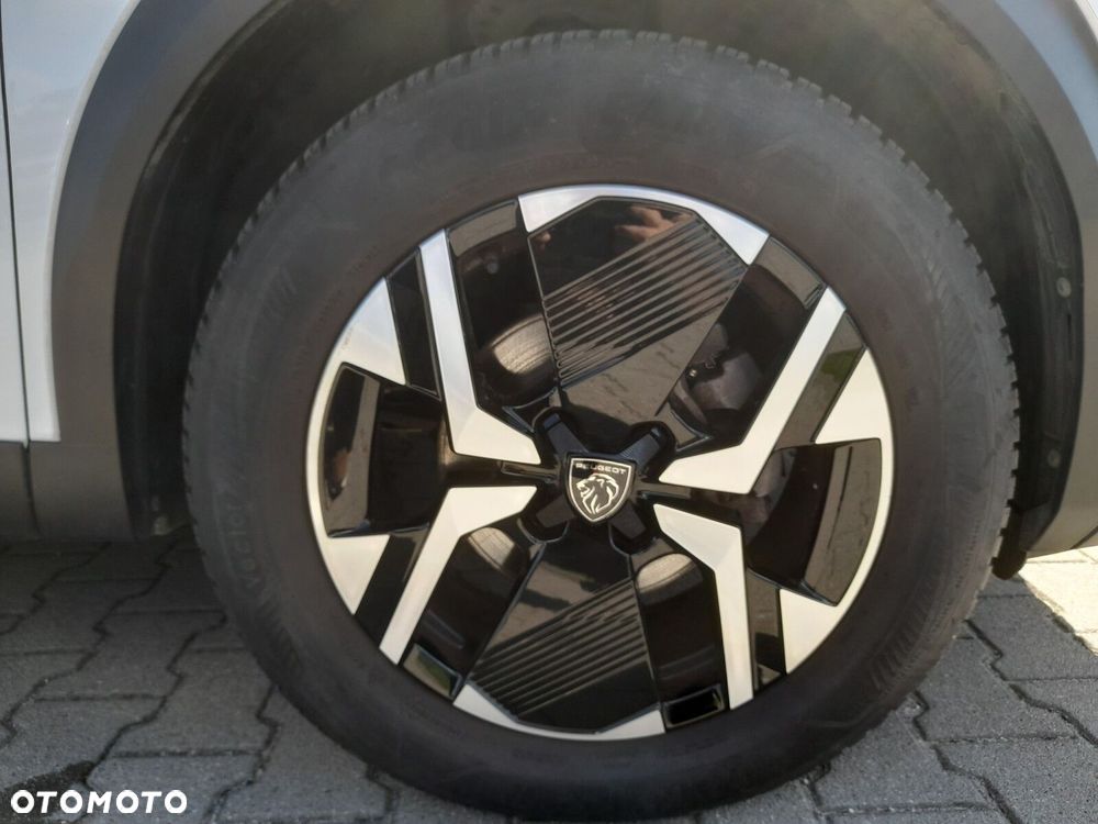 Peugeot 2008 1.2 PureTech Allure S&S EAT8 - 11