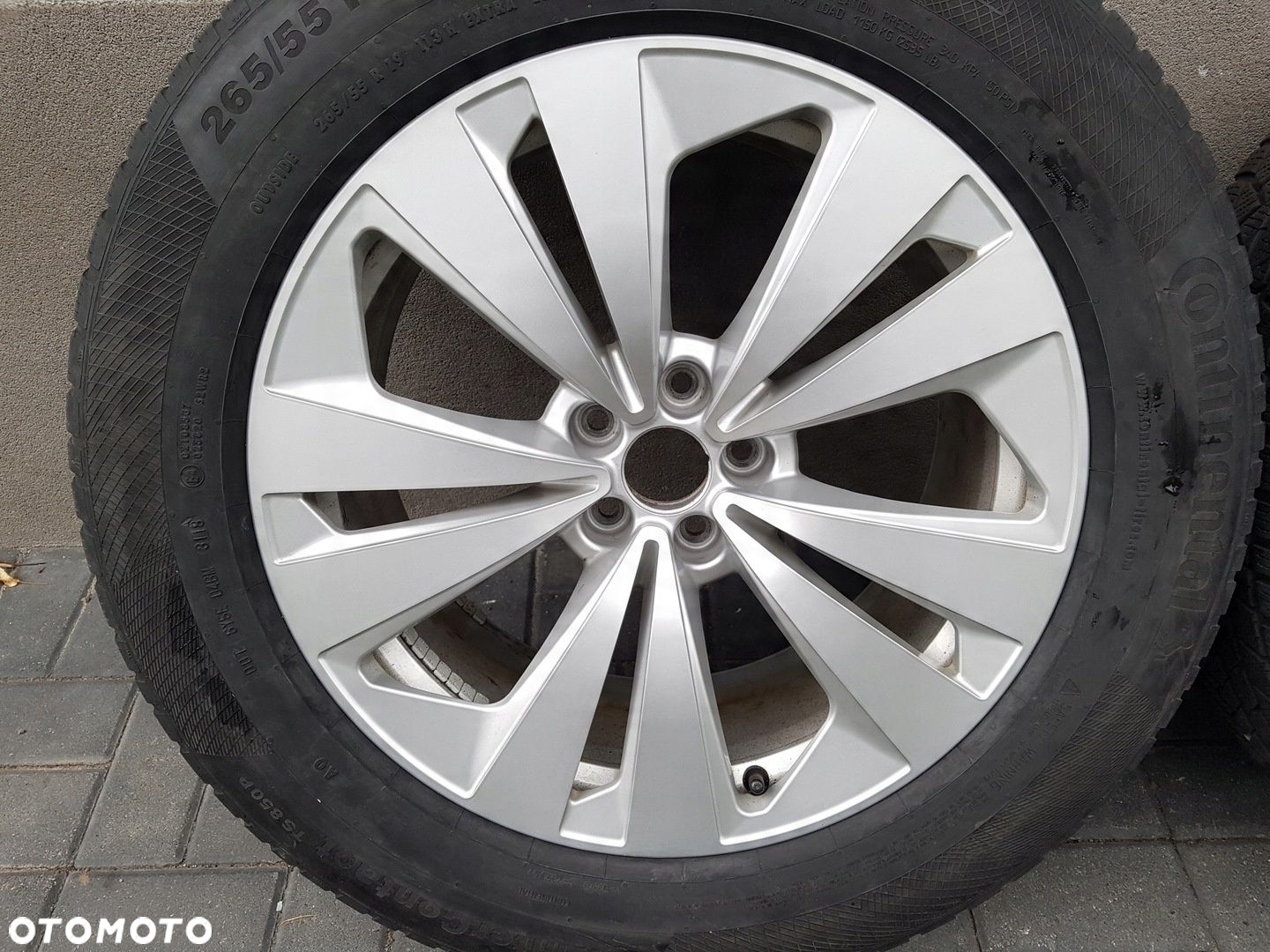 AUDI Q8 SQ8 koła zimowe felga felgi czujniki 265/55/19 4M8601025 - 3