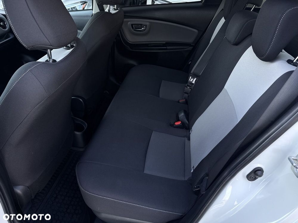 Toyota Yaris - 33