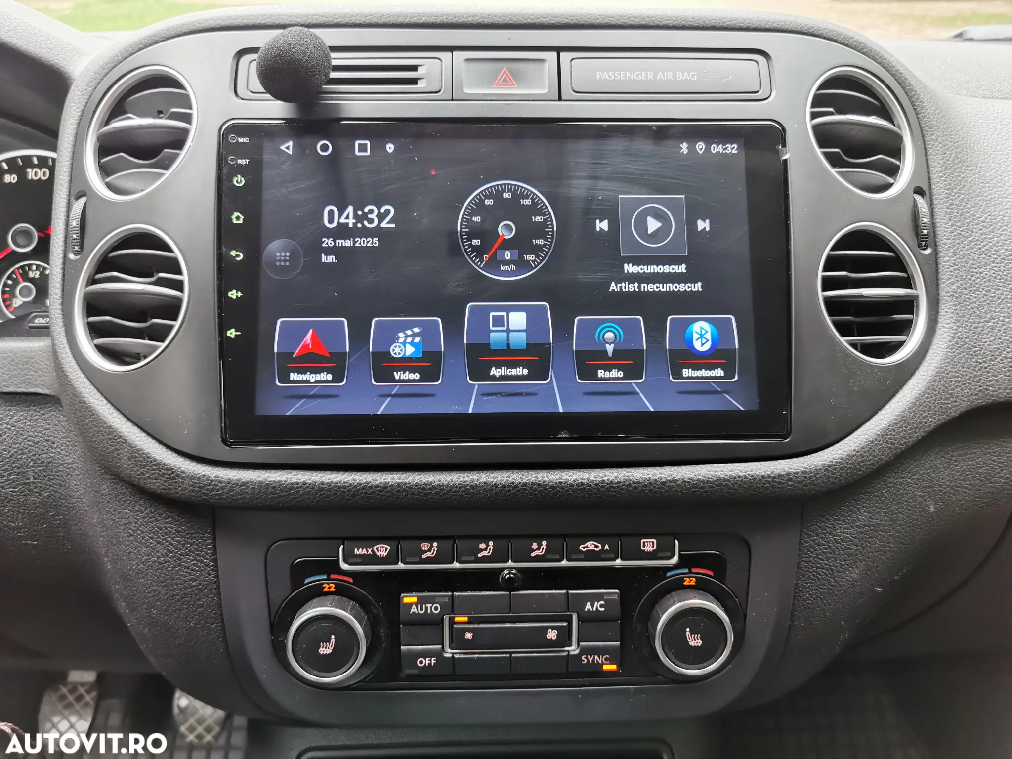 Volkswagen Tiguan - 8