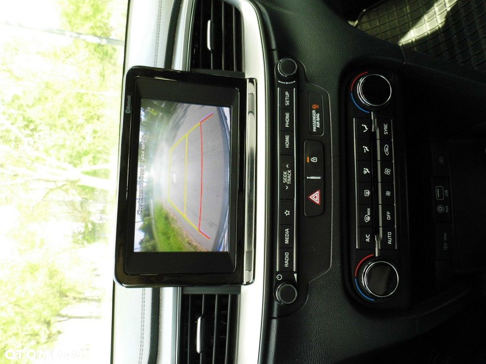 Kia Ceed - 9