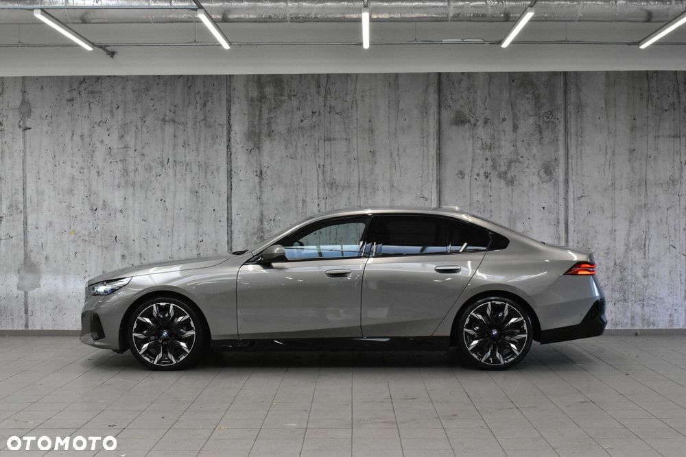 BMW Seria 5 520d xDrive mHEV M Sport - 5