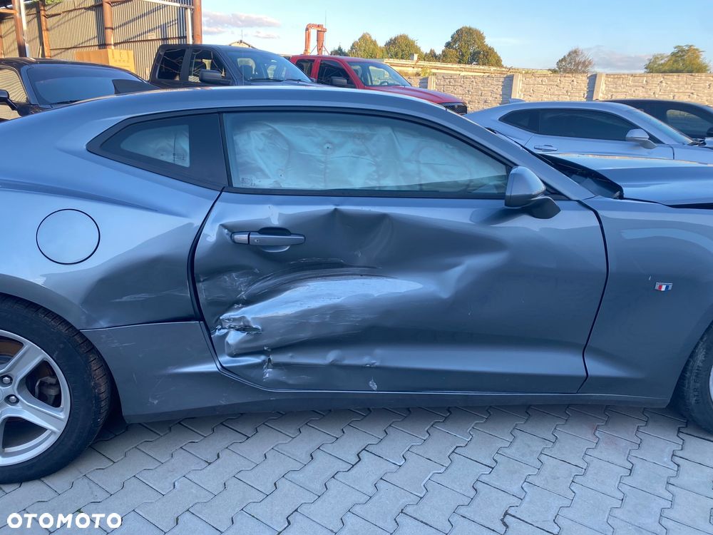 Chevrolet Camaro Coupe 2.0 - 8