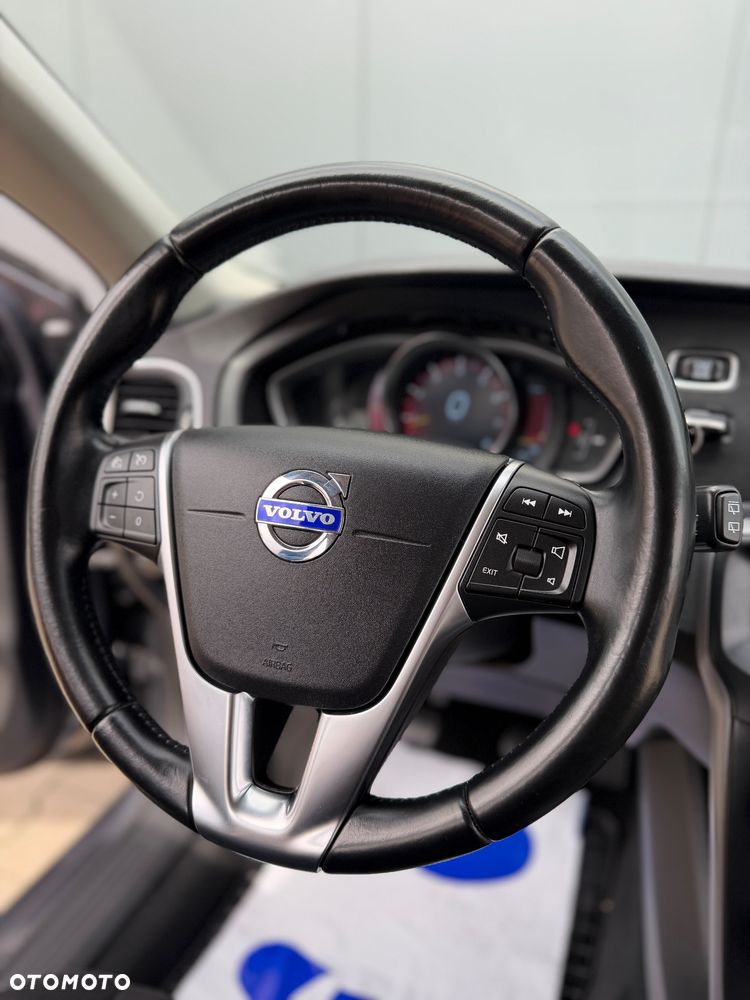 Volvo V40 T3 Momentum - 13