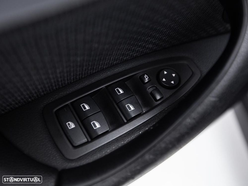 BMW X1 16 d sDrive Auto - 15