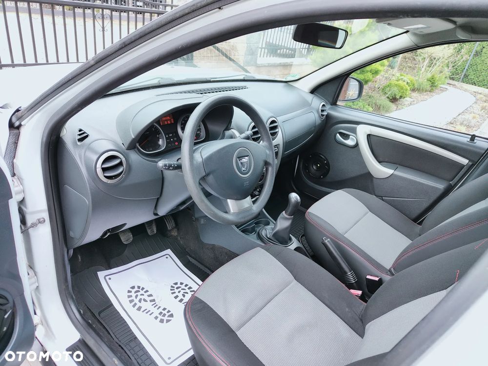 Dacia Duster 1.6 16V 105 4x2 Essentiel - 10