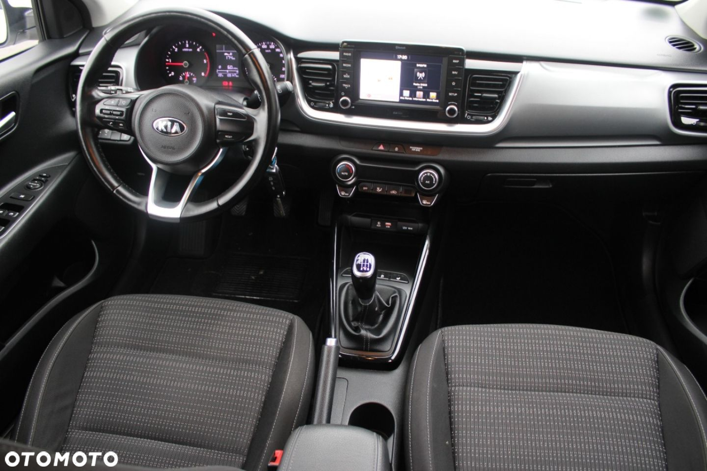 Kia Stonic - 36