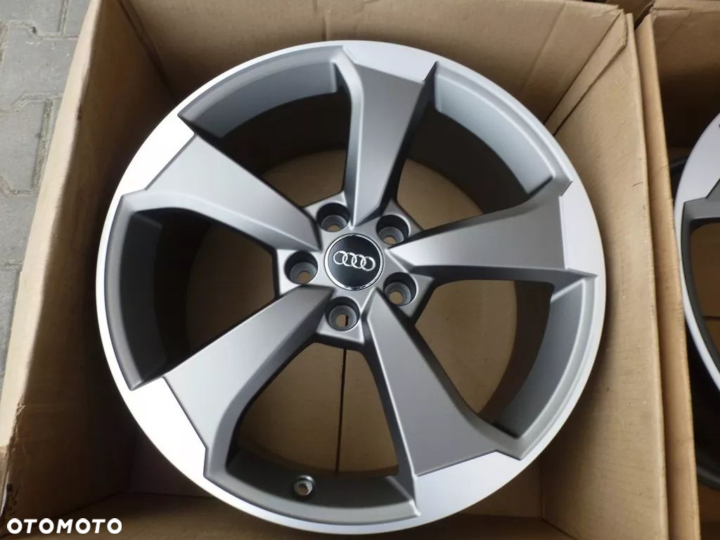 AUDI RS3 ORYGINALNE FELGI ROTOR 8/8,5 ET 42/46 X19 - 4