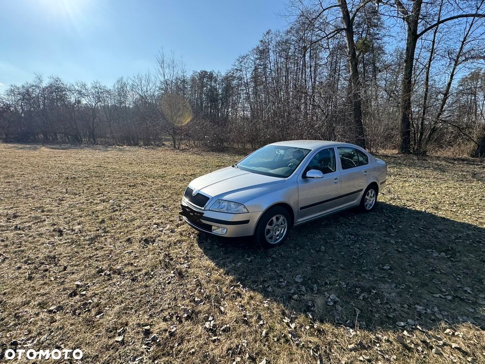 Skoda Octavia 1.6 Ambiente - 26