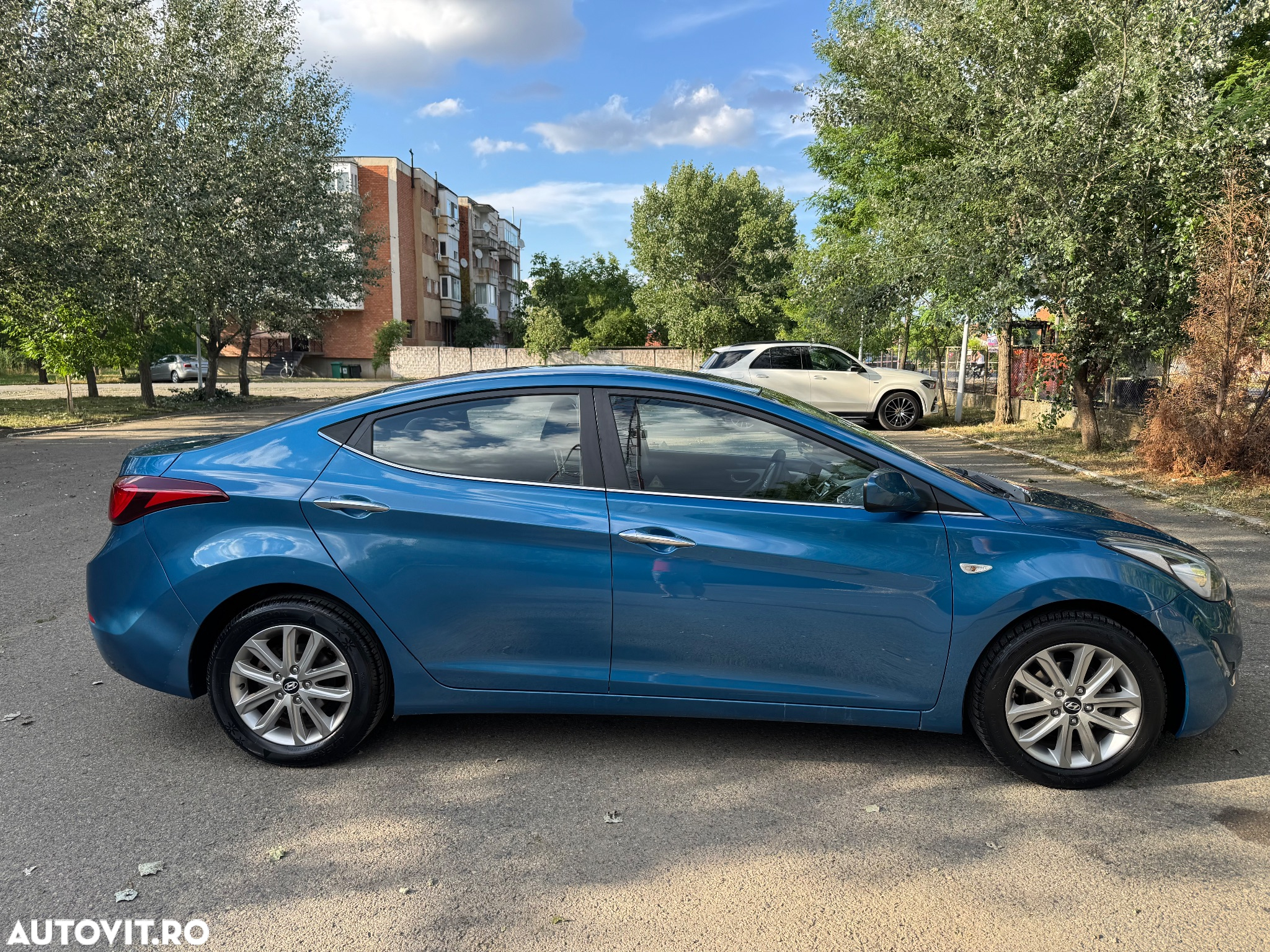 Hyundai Elantra 1.6 MPi - 6