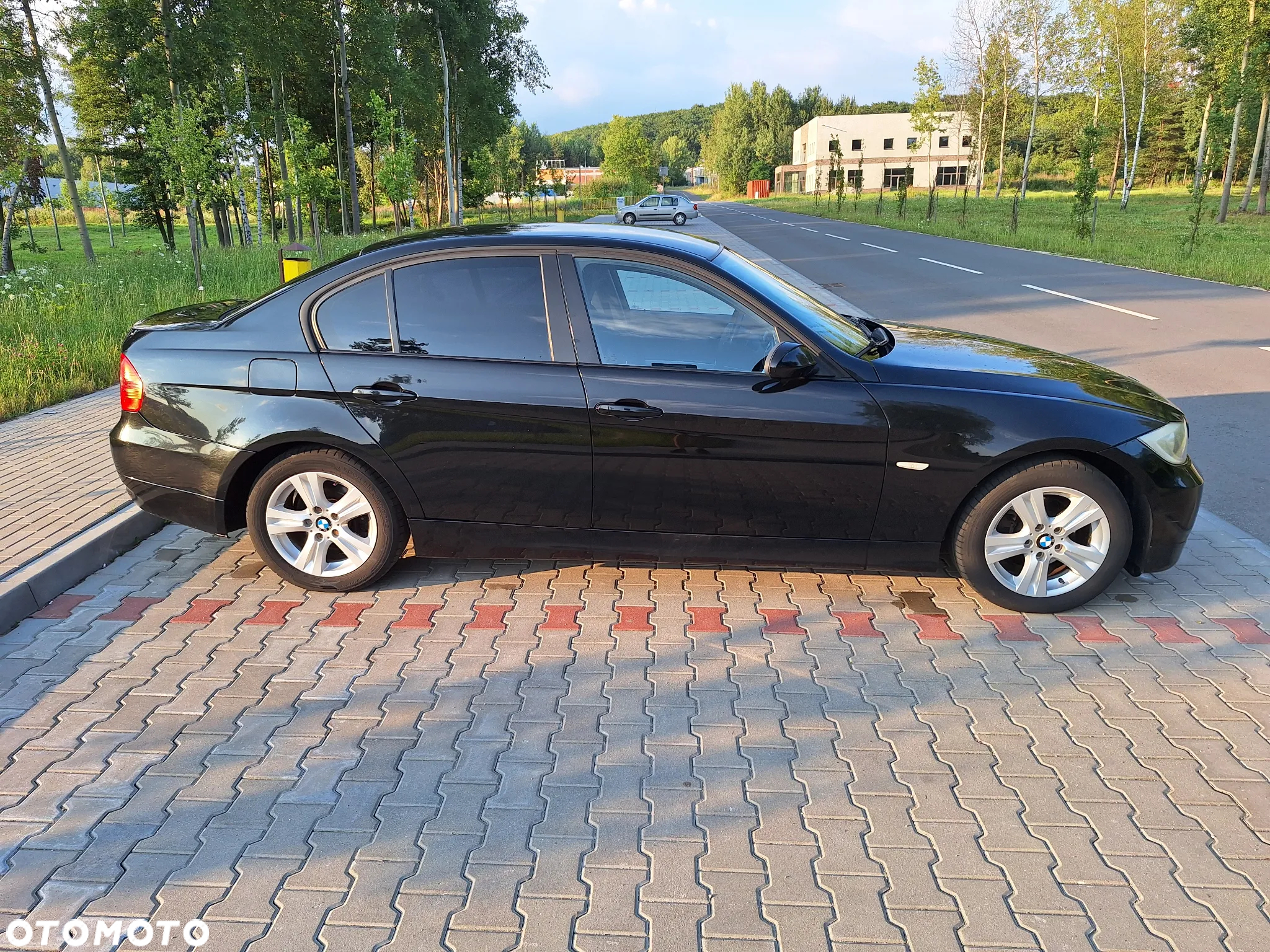 BMW Seria 3 318i - 4
