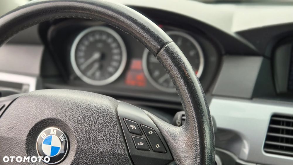 BMW Seria 5 520d - 4