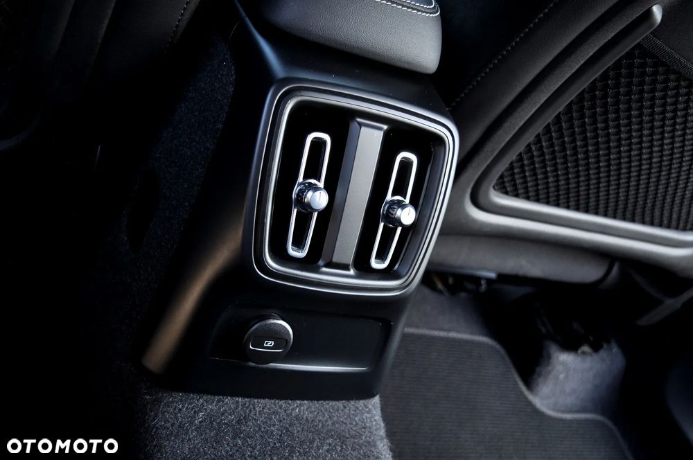 Volvo XC 40 T5 Recharge DKG RDesign - 27