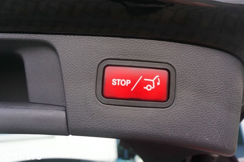 Mercedes-Benz GLA 200 7G-DCT Urban - 25