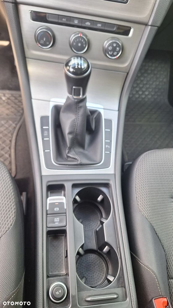 Volkswagen Golf 1.4 TSI BMT Comfortline - 11