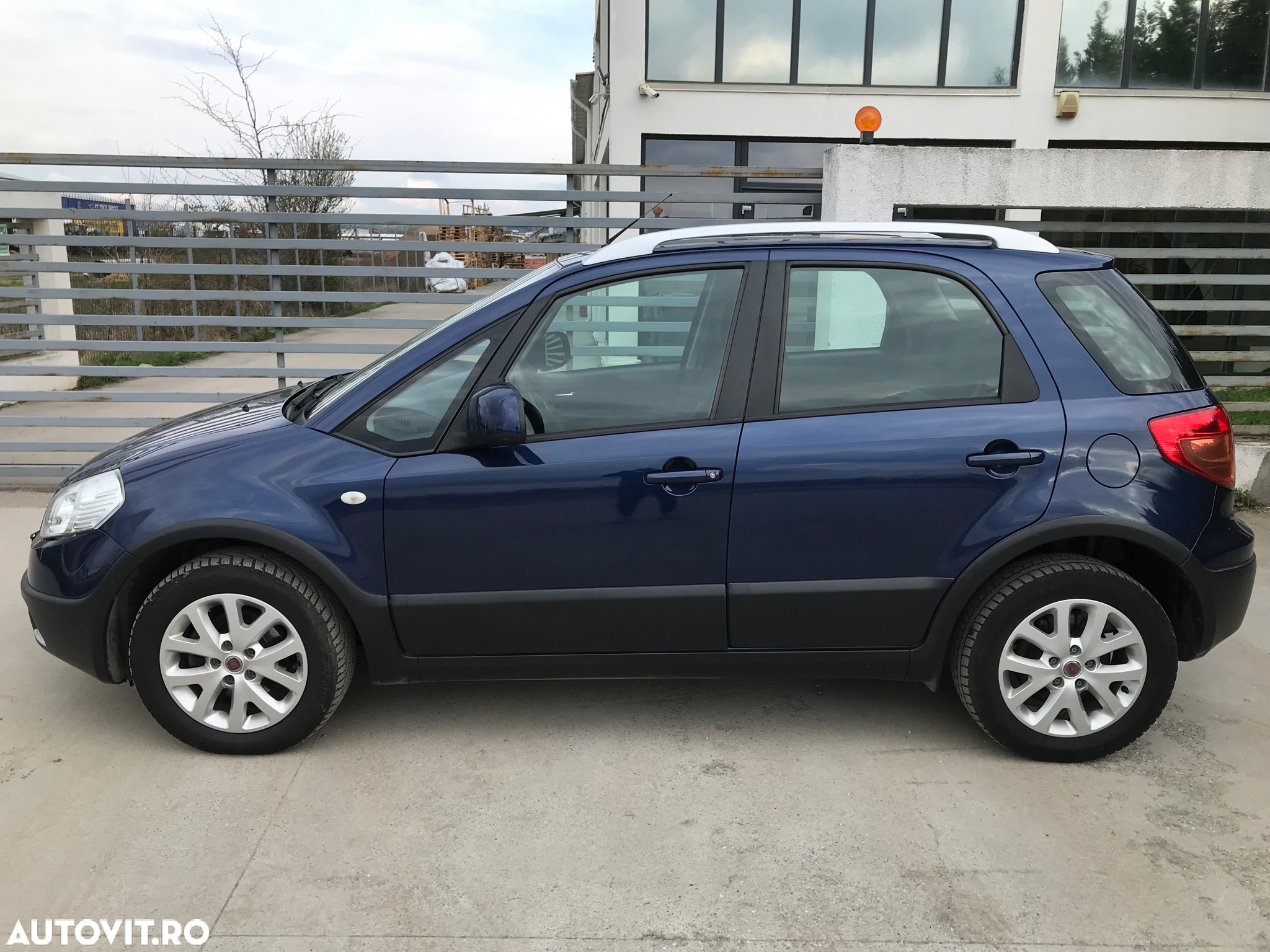 Fiat Sedici 2.0 Multijet DPF 4x4 Emotion - 12