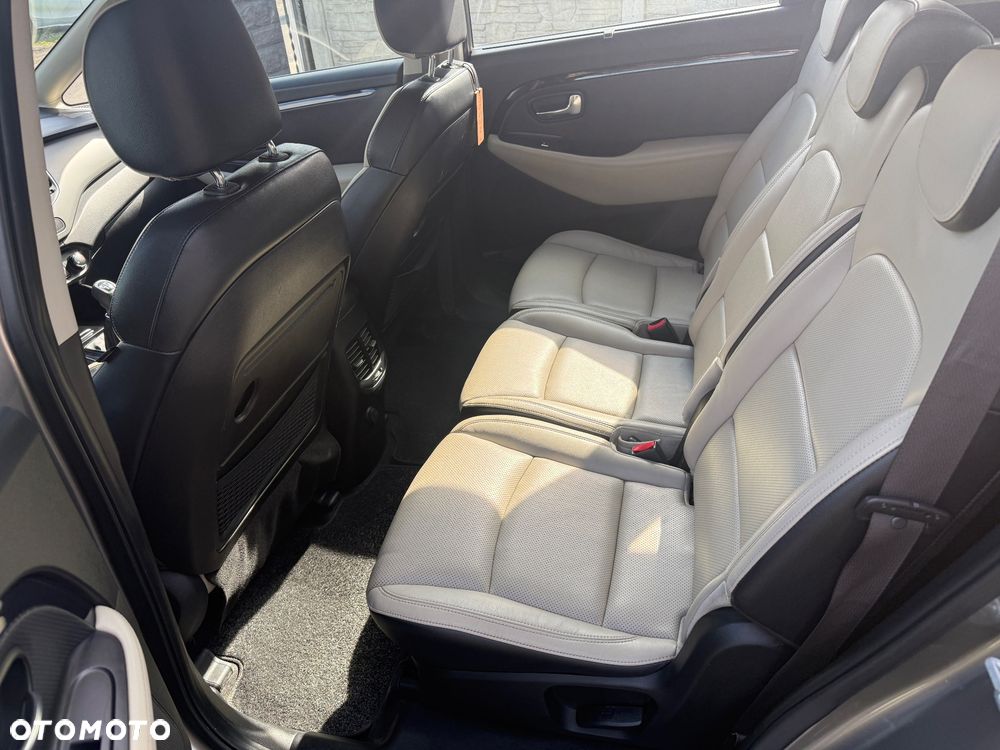 Kia Carens 1.7 CRDi L - 12