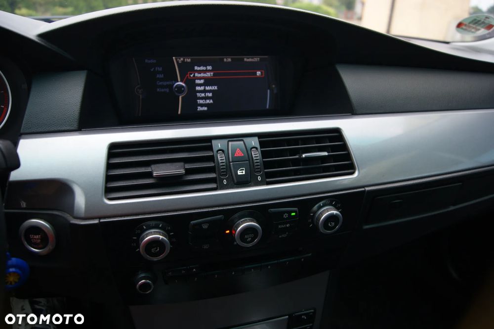 BMW Seria 5 525d Edition Sport - 4