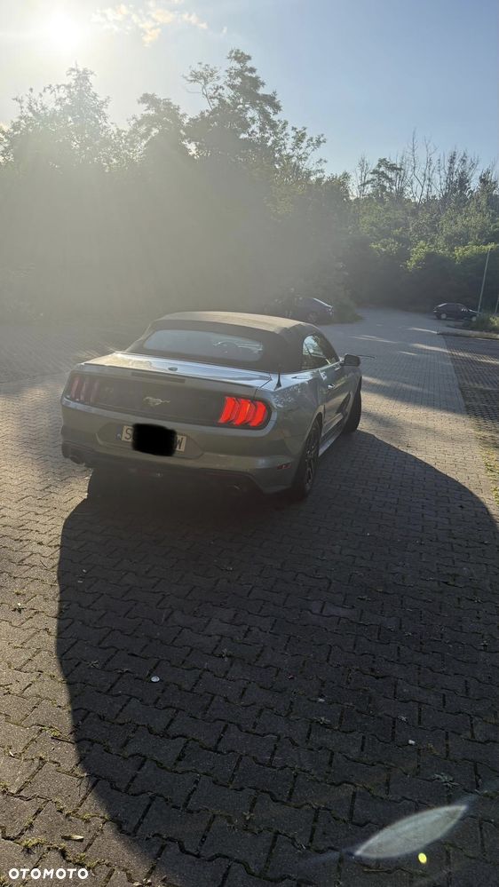 Ford Mustang - 7