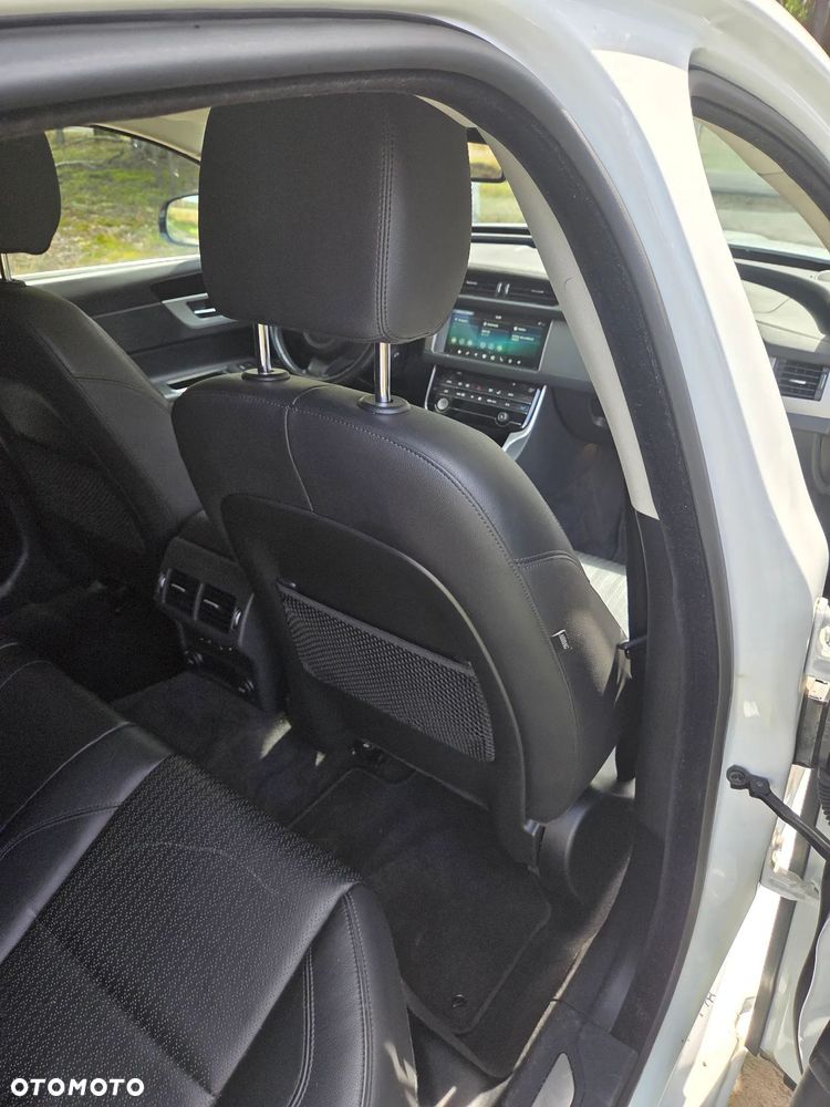Jaguar XF 2.0 i4D Prestige - 16
