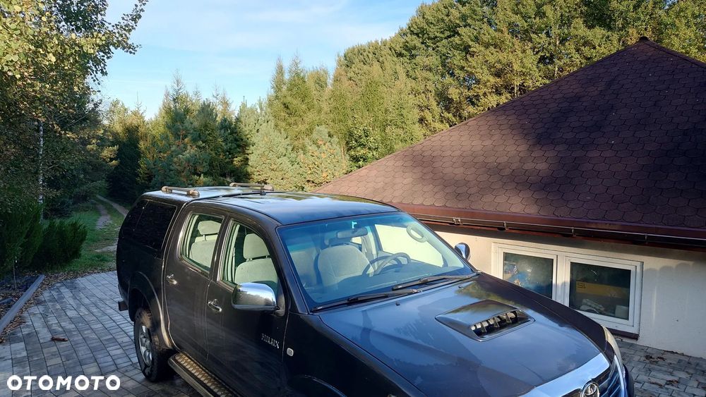 Toyota Hilux - 16