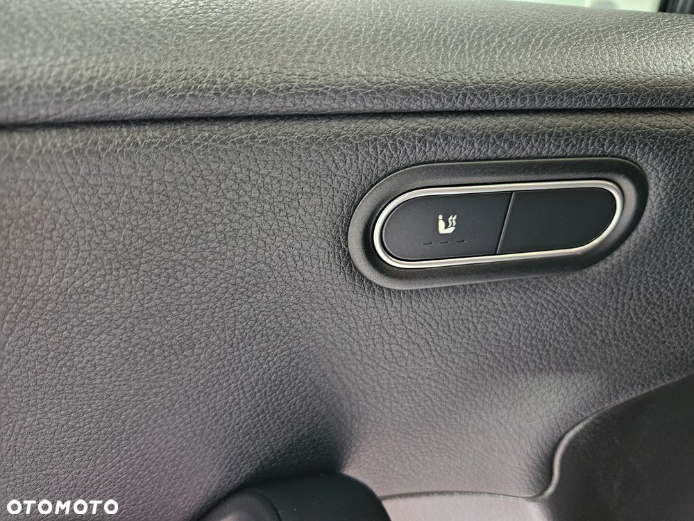 Mercedes-Benz Klasa A 180 d AMG Line 8G-DCT - 24