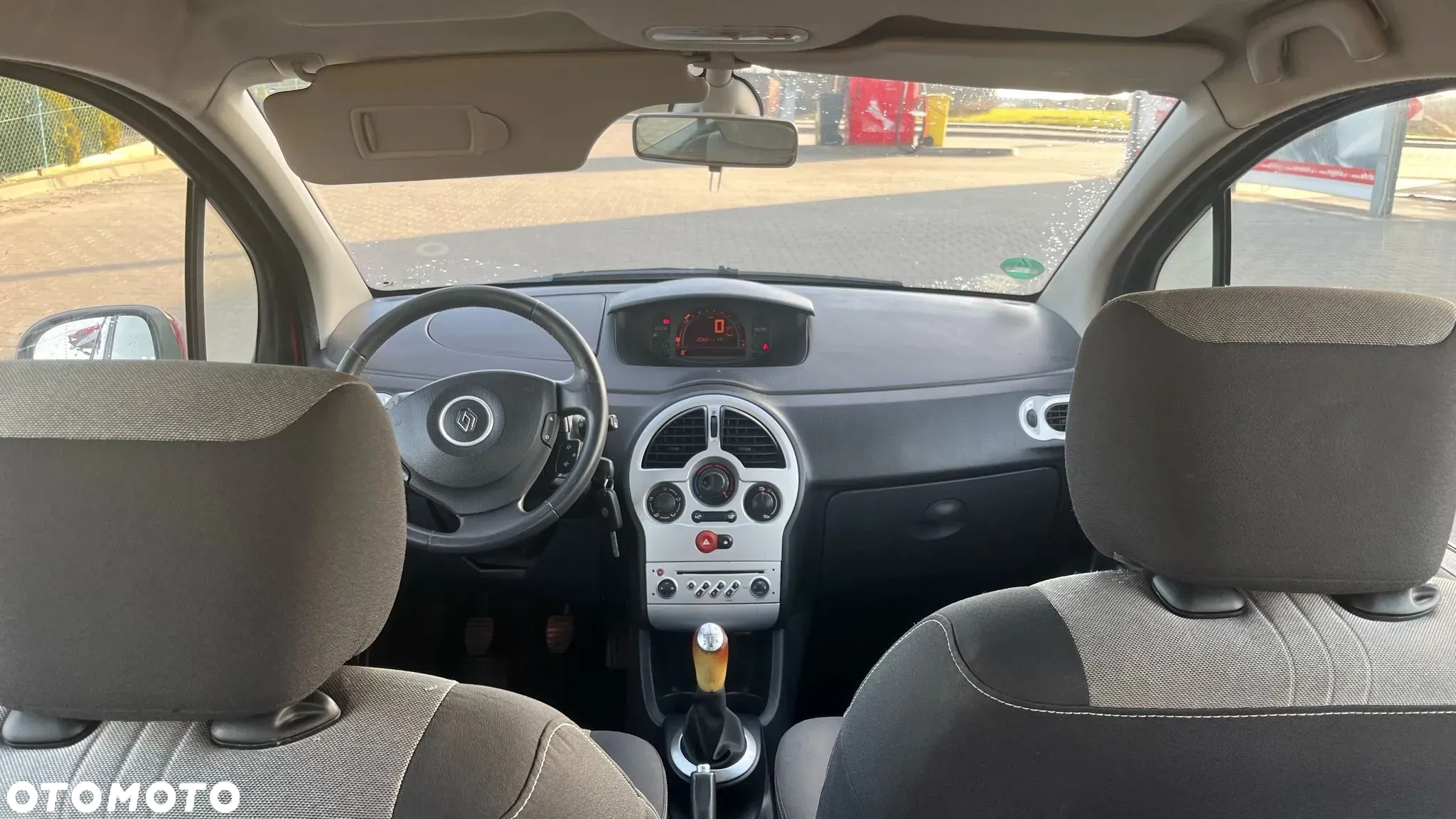 Renault Clio 1.2 16V 75 Dynamique - 16