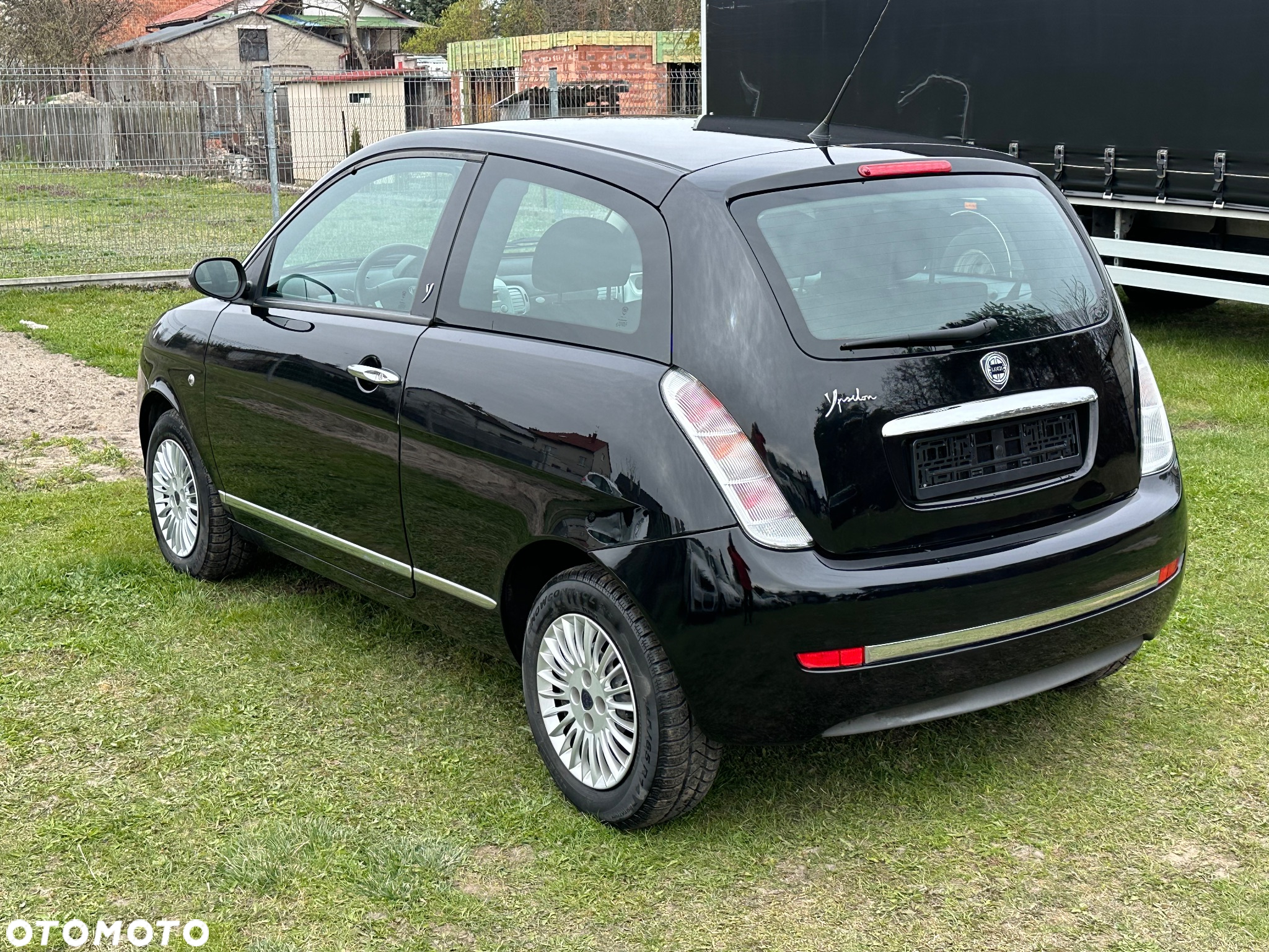 Lancia Ypsilon 1.2 8v - 4