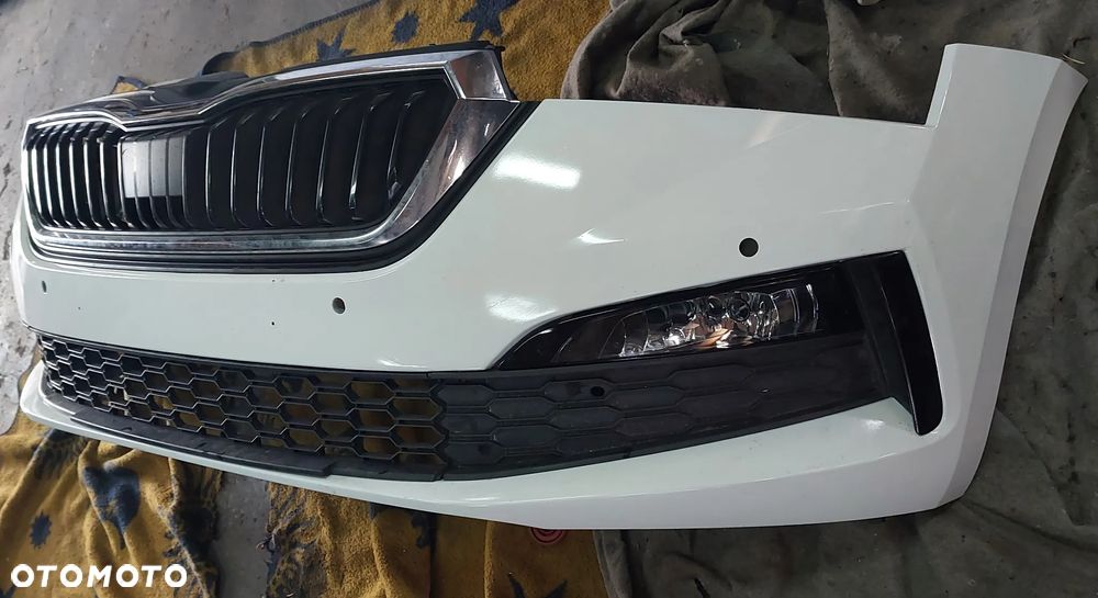 SCALA karoseria ćwiartka błotnik tył dach wanna pas LF9E - 9