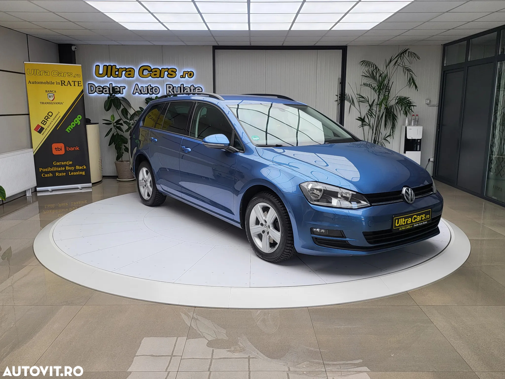 Volkswagen Golf 2.0 TDI Comfortline - 8