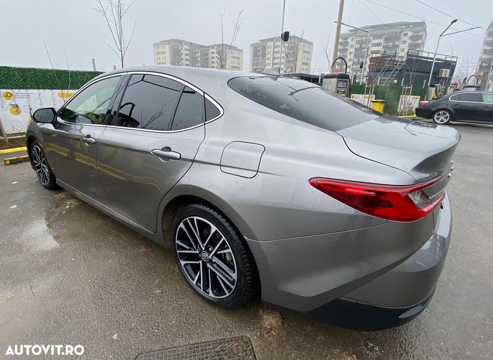 Toyota Camry Executive - 9