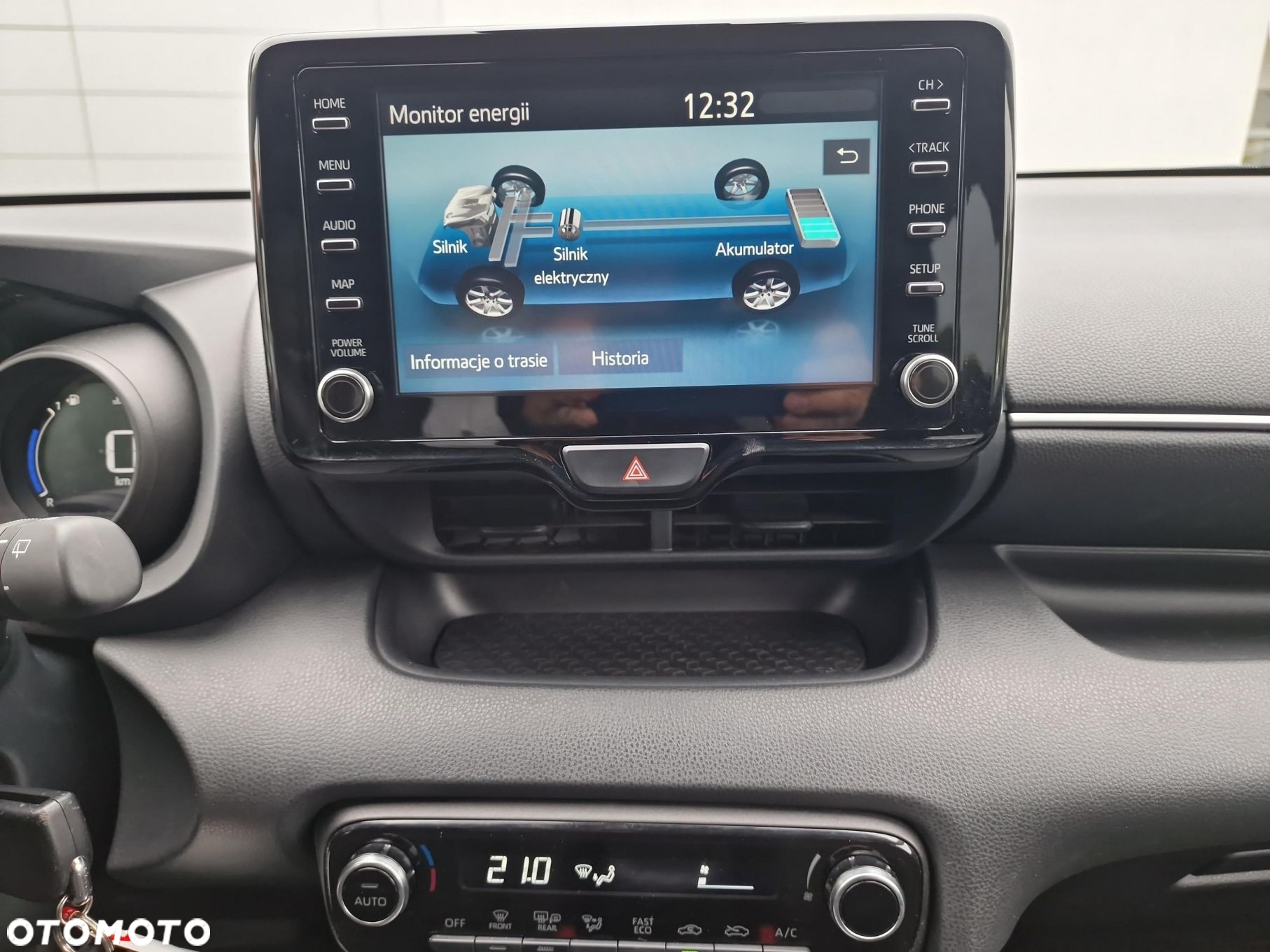 Toyota Yaris Hybrid 1.5 Comfort - 19