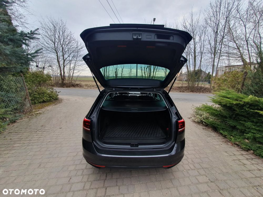 Volkswagen Passat 2.0 TDI SCR DSG Business - 8