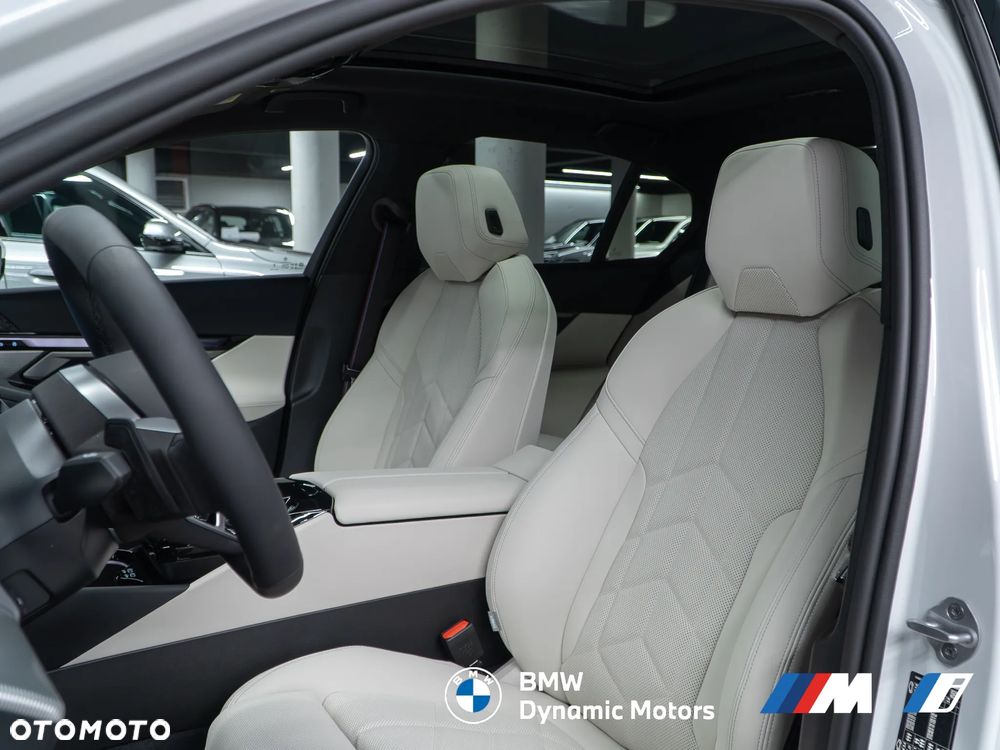 BMW Seria 5 530e xDrive PHEV M Sport - 15