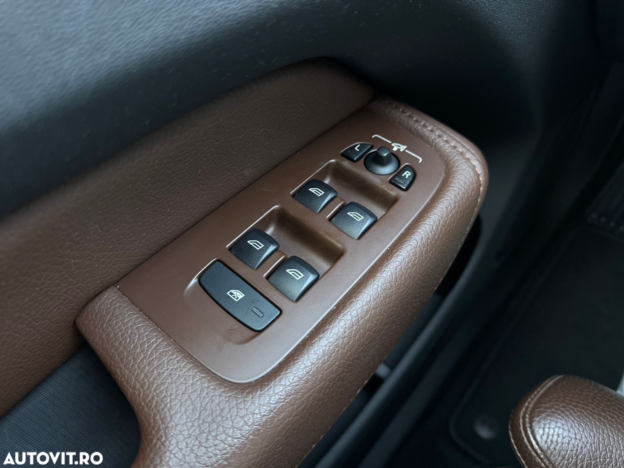 Volvo XC 60 D4 Geartronic Momentum Pro - 12